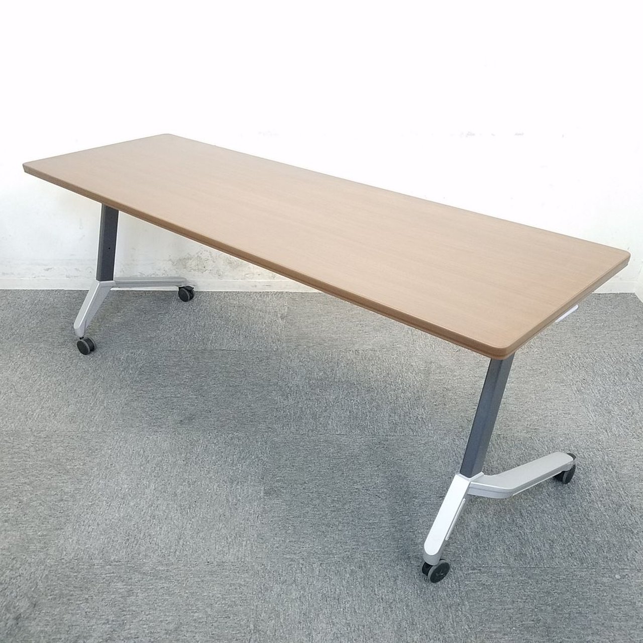 【5台限定！】珍しいローズカラー！｜スタイリッシュなフォルムでかっこいい！｜会議用におすすめです。
                        KT-620シリーズ 
                                    中古
            