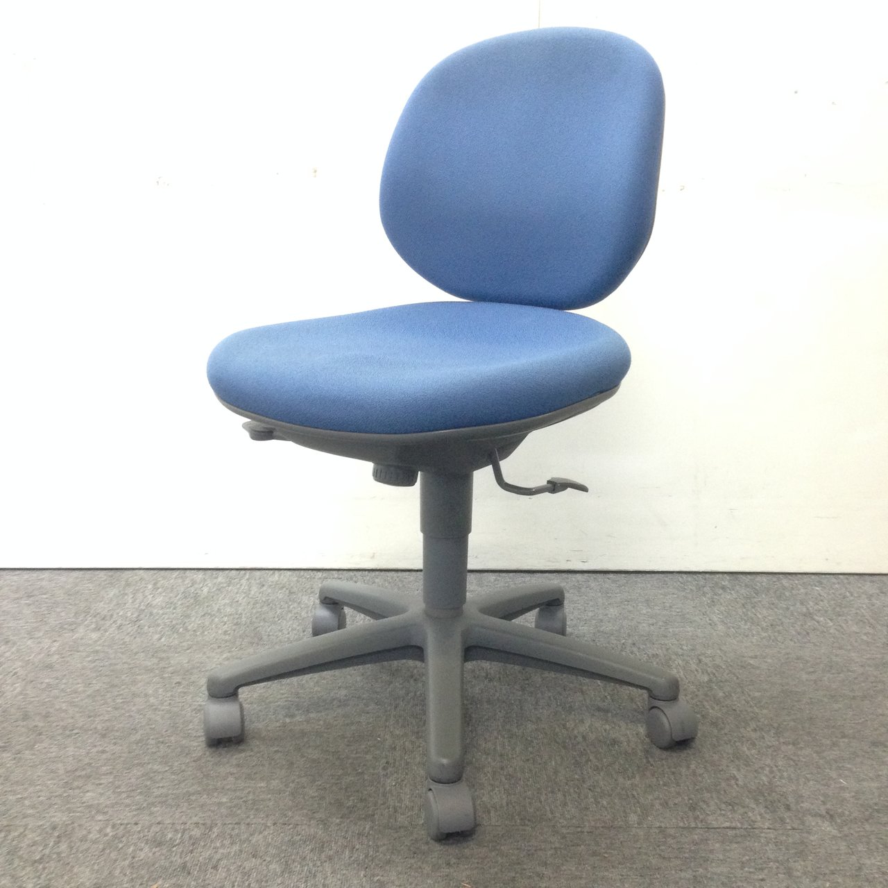 【在庫入替の為お安く！】定番のローコストチェアが入荷！コスト重視ならコレ！
                        ジャスト 
                                    中古
            