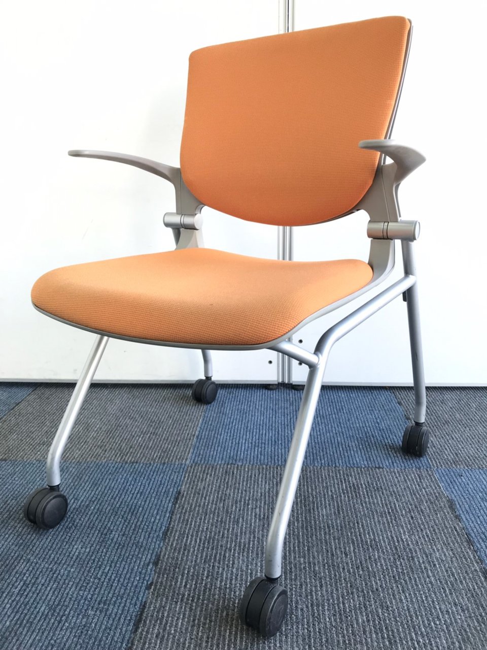 【在庫入れ替えセール品】座り心地良いです！
                        グラータ 
                                    中古
            