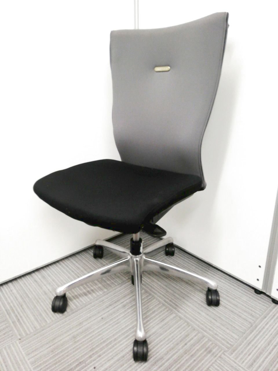 【リクライニングロック不要な方に！】1台限定！訳アリですのでお求め安い価格になってます！
                        フィーゴサイドファスナー 
                                    中古
            