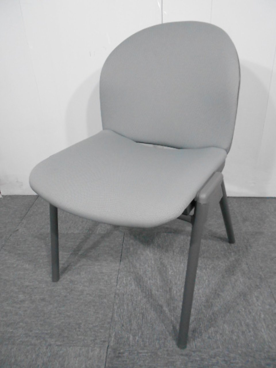 【ロット入荷】スタッキングチェアが大量在庫中！数量が減る前にお電話を！【関西倉庫在庫】
                        イクスチェアー 
                                    中古
            