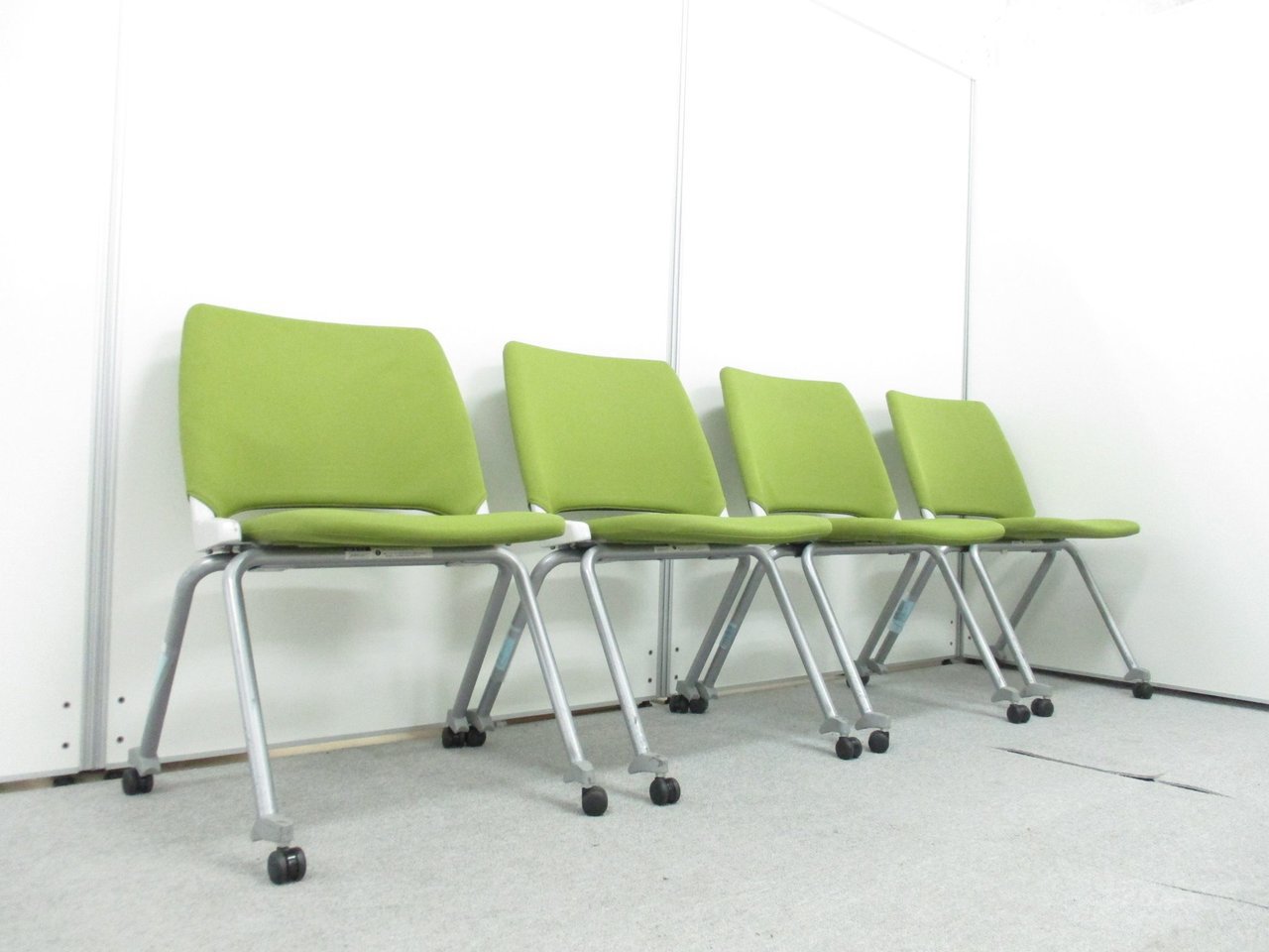 【4脚セット！】収納に便利なミーティングチェアがロットで入荷！【グリーン】
                        FM-350 
                                    中古
            