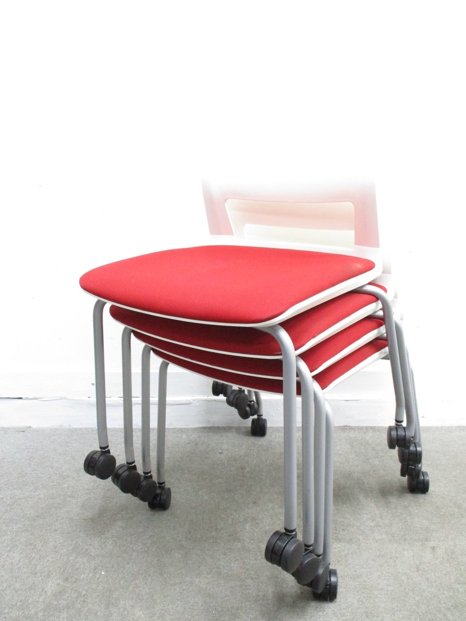 【KS】【明るいレッドカラー】4脚セット！収納がコンパクトで使いやすい！【J】
                        CK160
                                    中古
            