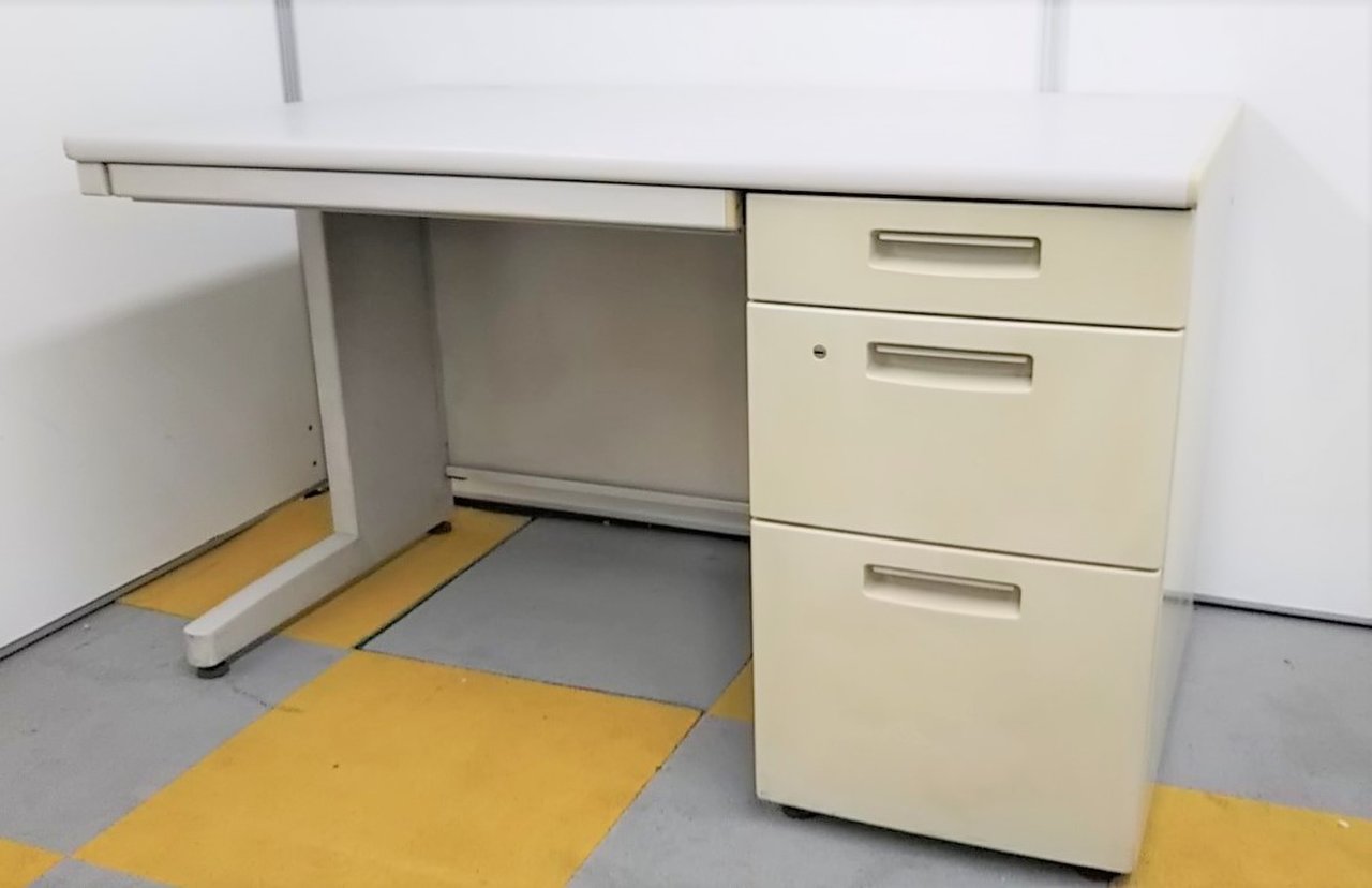 【価格重視】天板に少しの傷がある為、大特価！
                        新BS 
                                    中古
            