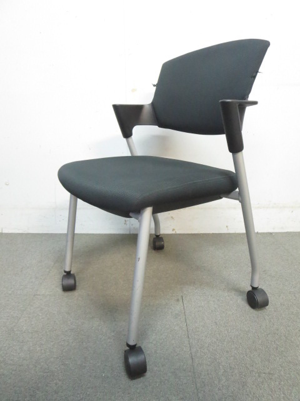 【ほつれ有りの為特価！】コクヨ製！プロッティシリーズ！【キャスター付き！】
                        プロッティ（キャスター付） 
                                    中古
            