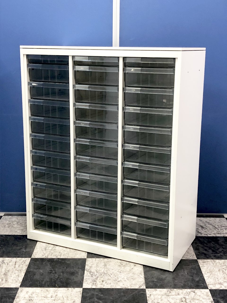 【状態良好できれい！】即売り切れ必須！傷がつきやすいトレーもほとんど傷がございません。【オカムラ製】レクトラインシリーズ
                        レクトライン 
                                    中古
            