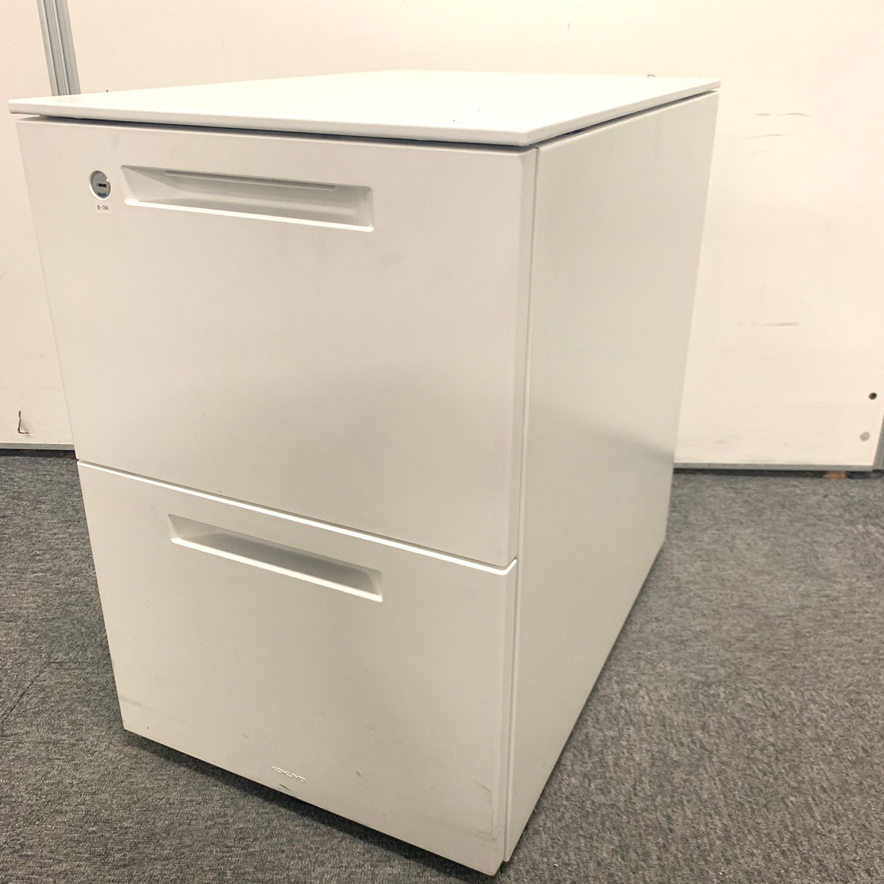 在庫入れ替えセール！オフィス定番商品！！コクヨ製｜ISシリーズ☆　人気のホワイトカラーです！【２段ワゴン】
                        iS
                                    中古
            