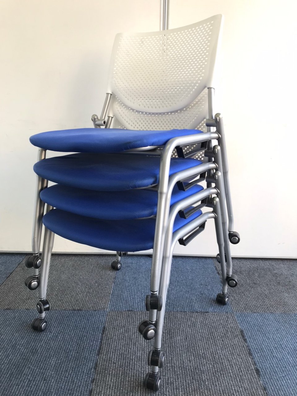 神田店特別価格！4脚セットでお得　今がチャンス！
                        プロスタック 
                                    中古
            