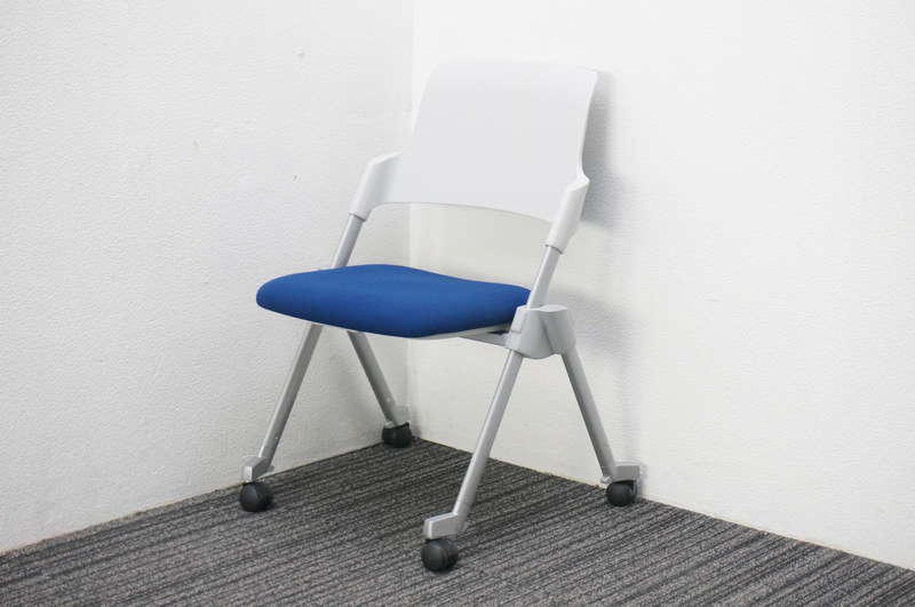 【大量入荷】｜ミーティングチェア｜アンフィ｜キャスター付きで移動もらくらく！【地方倉庫在庫】【T1】
                        アンフィ 
                                    中古
            