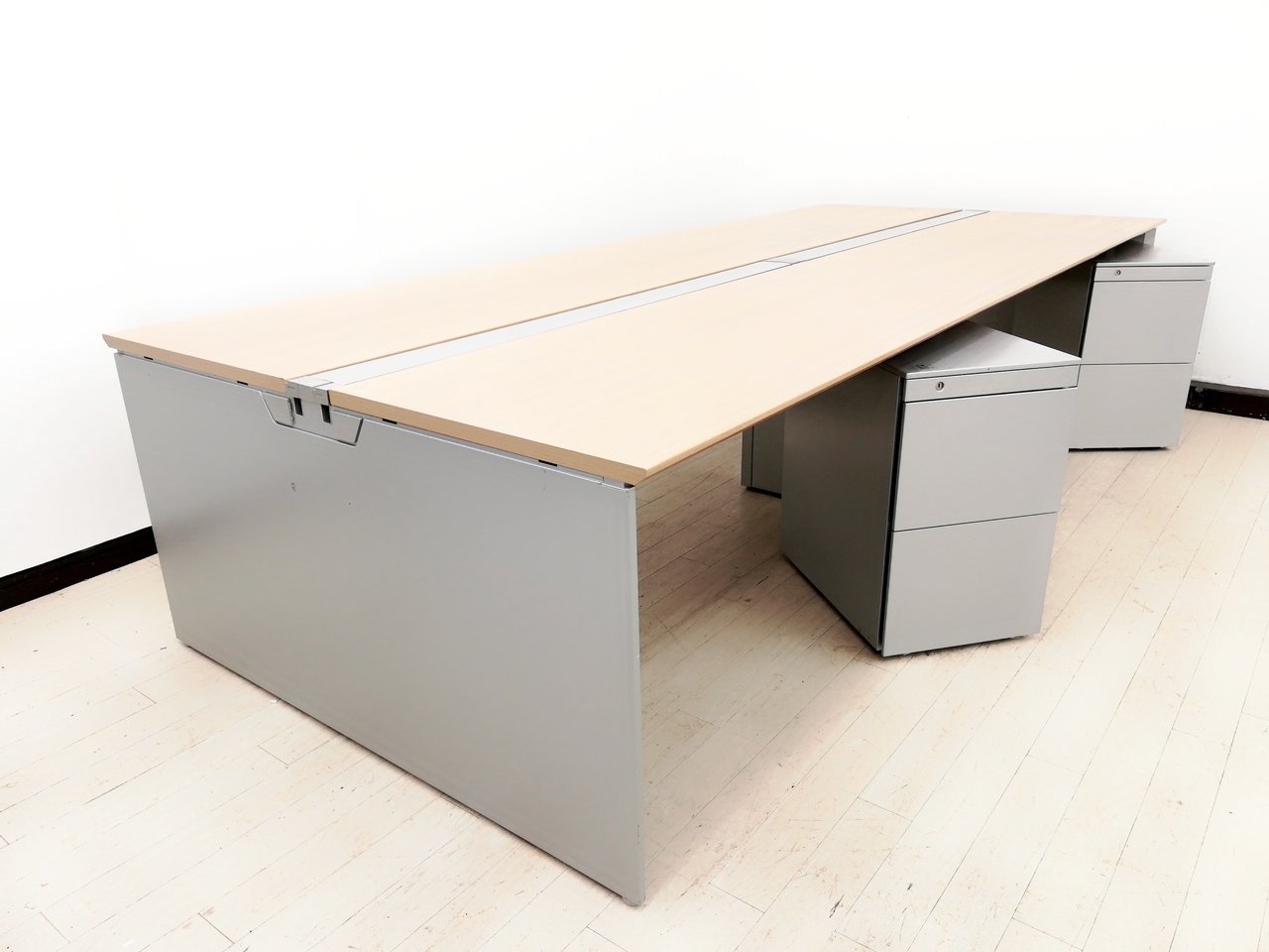 【増連可能】セットで10％お安い◆起業時オススメセット◆安心の国内メーカーオカムラ製
                        プロユニットフリーウェイ 
                                    中古
            