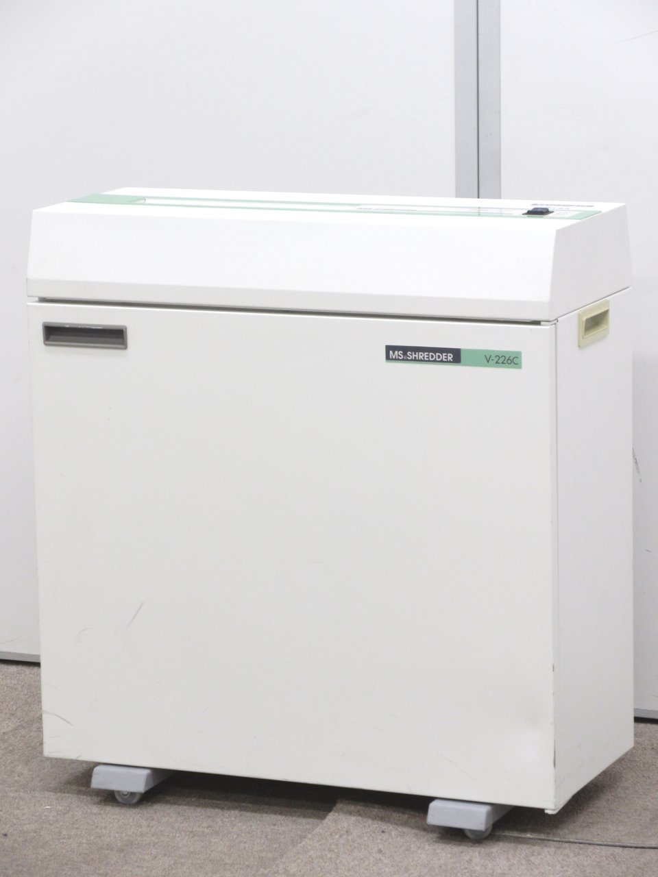 【縦長でスリムなサイズ】場所を選ばず大人気！手頃さと機能性を兼ね備えた一品！
                        Vシリーズ
                                    中古
            