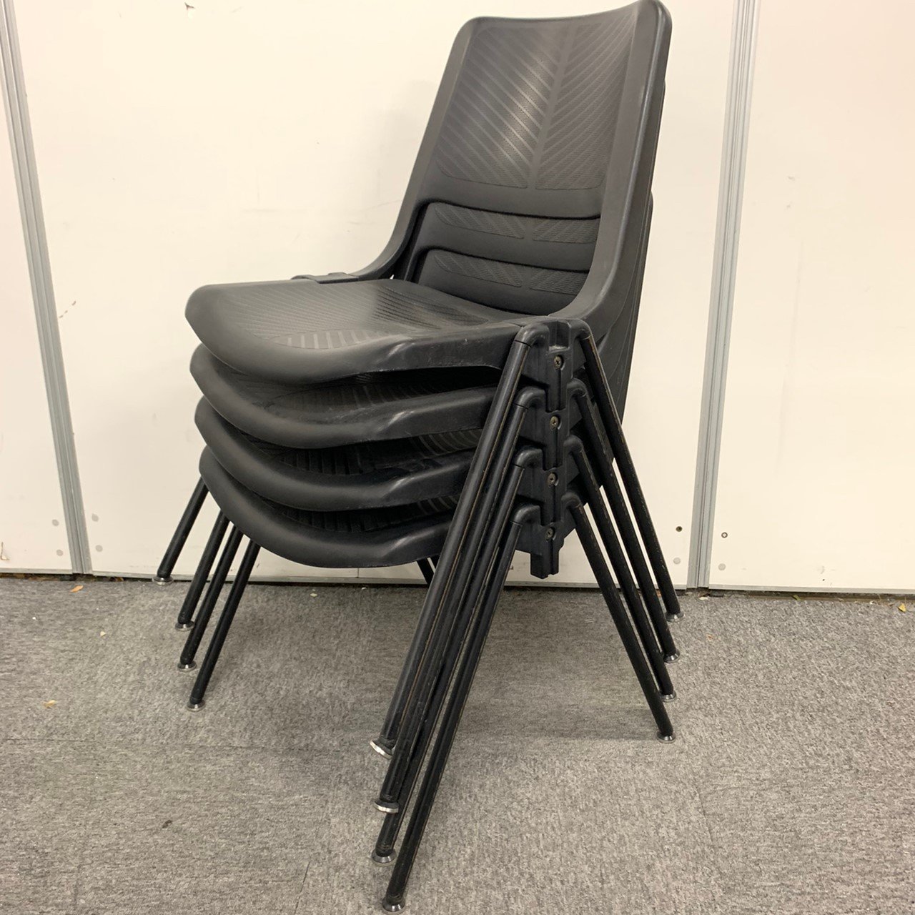 単品購入よりお買い得な4脚セット販売！！【限定12セット！！】
                        その他シリーズ
                                    中古
            