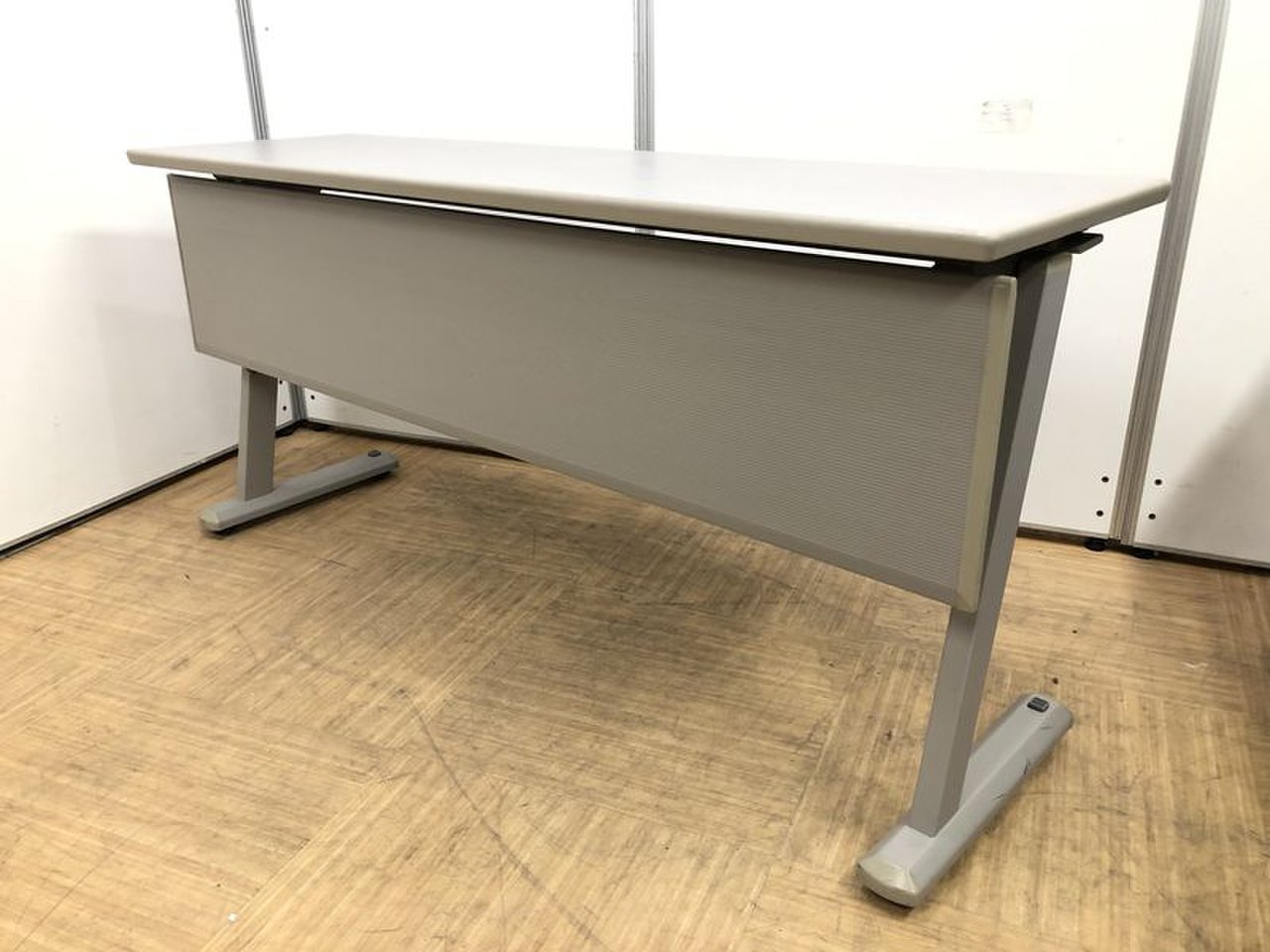 【2人掛け】収納可能な会議テーブル（サイドスタック）W1500　
                        その他シリーズ
                                    中古
            