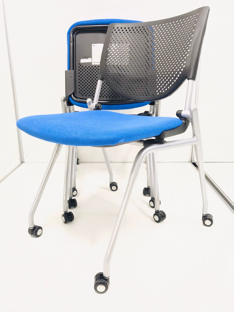 10％OFF（セット価格）／定価15万超／状態良好　使いやすさとデザイン性を一体化！　◆オカムラ◆プロスタック◆プレーンタイプ
                        プロスタック 
                                    中古
            