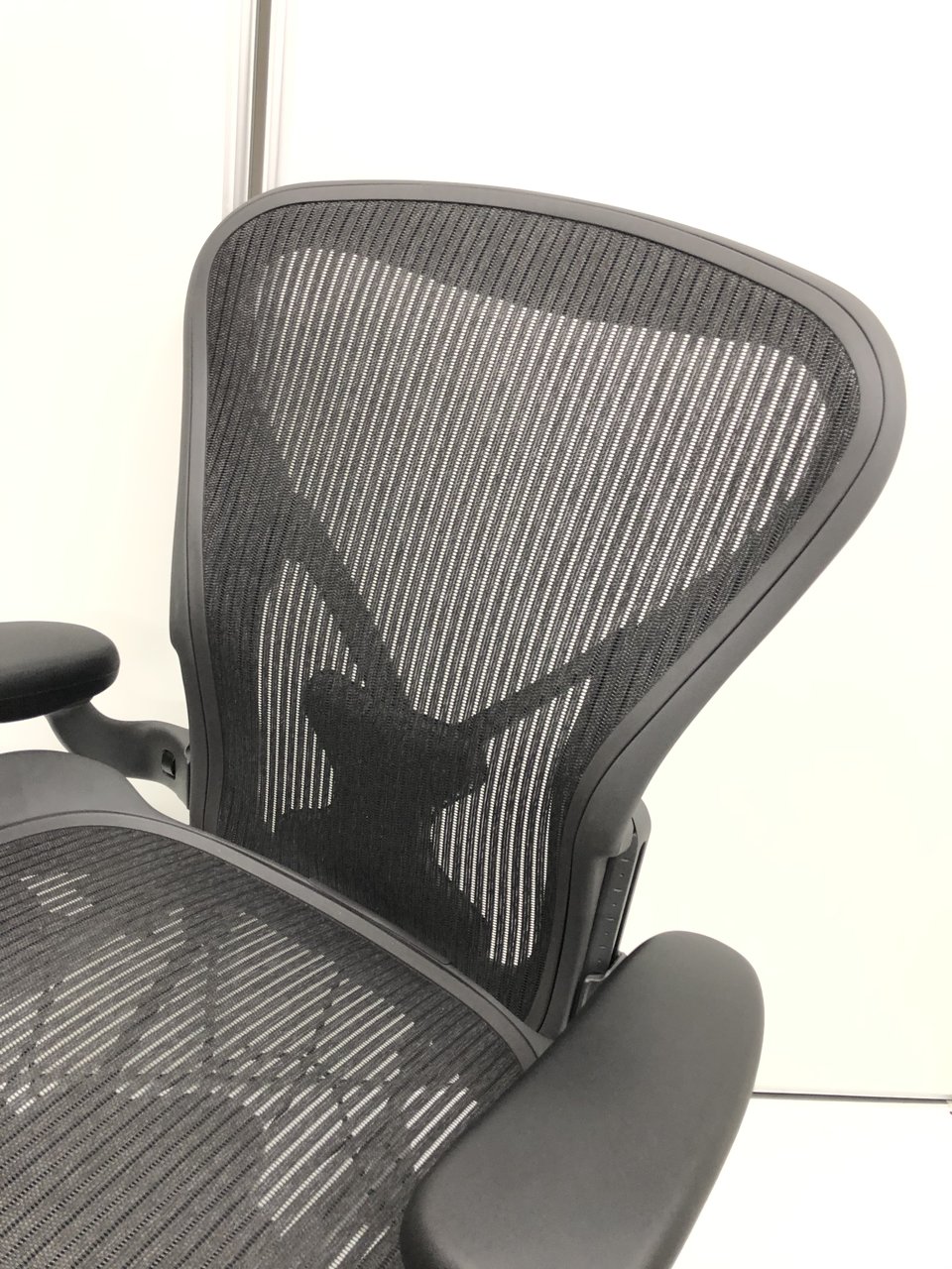 新古品】アーロンチェア Herman Miller/ハーマンミラー 肘付ハイバック