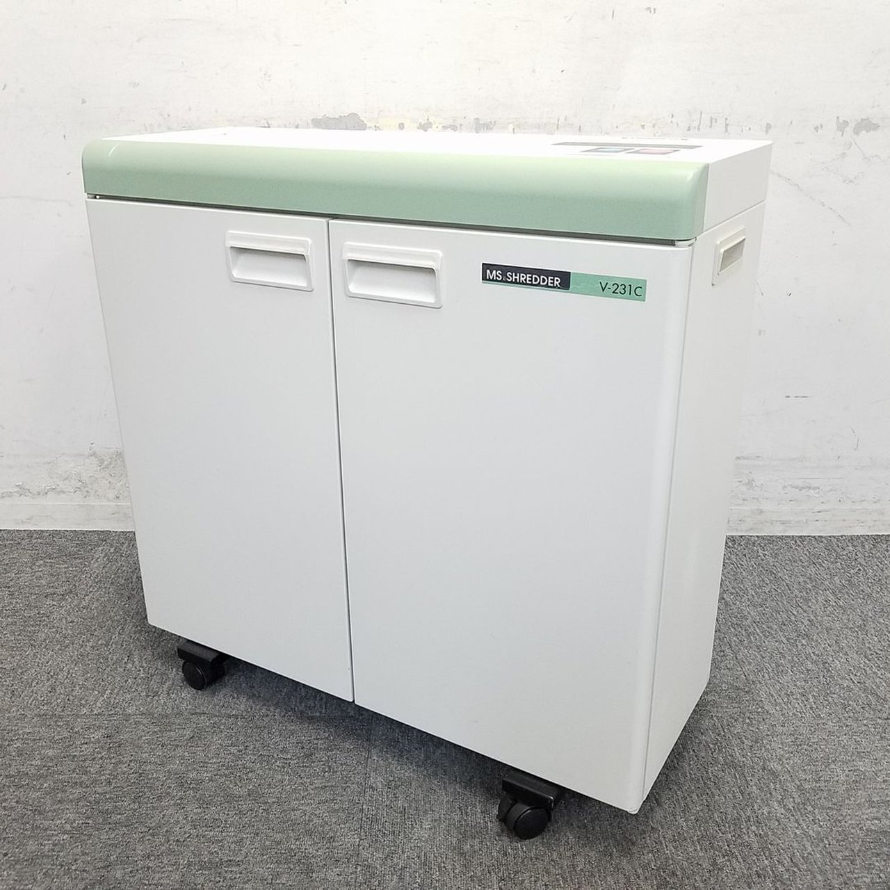 【1台入荷！】明光商会製231系シュレッダー｜スリムタイプ｜クロスカット｜中古　シュレッダー　セキュリティ　個人情報保護法
                        Vシリーズ
                                    中古
            