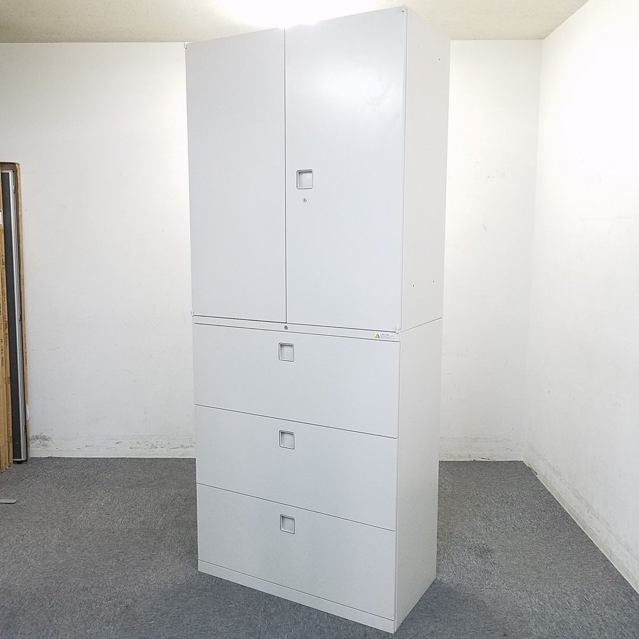 【10台入荷！】人気のオカムラ製レクトライン｜3段ラテラル+両開き｜上下セットで大容量！中古　オフィス家具　キャビネット　オカムラ
                        レクトライン 
                                    中古
            