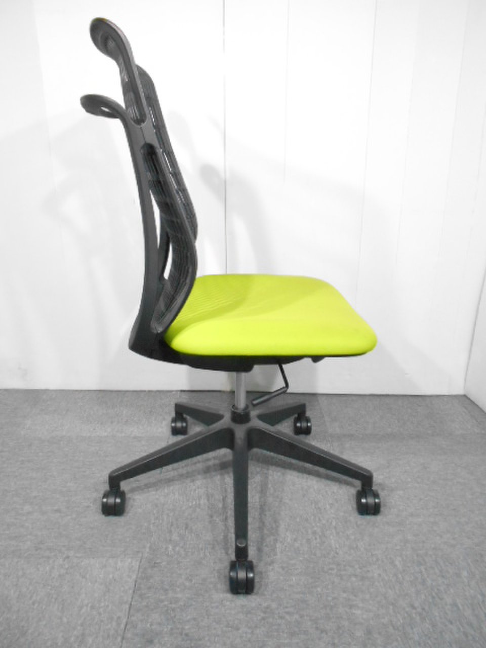 【未使用】内田洋行　ウチダ　AJチェア　ハイバック　肘なし　ブラック 中古】AJチェア ウチダ/UCHIDA 肘無ハイバックチェア 507214
