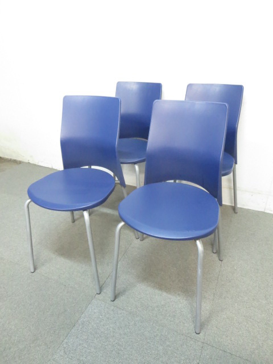 【4脚セット！】オカムラ製！スタッキングチェア！【ブルー！】
                        その他シリーズ
                                    中古
            