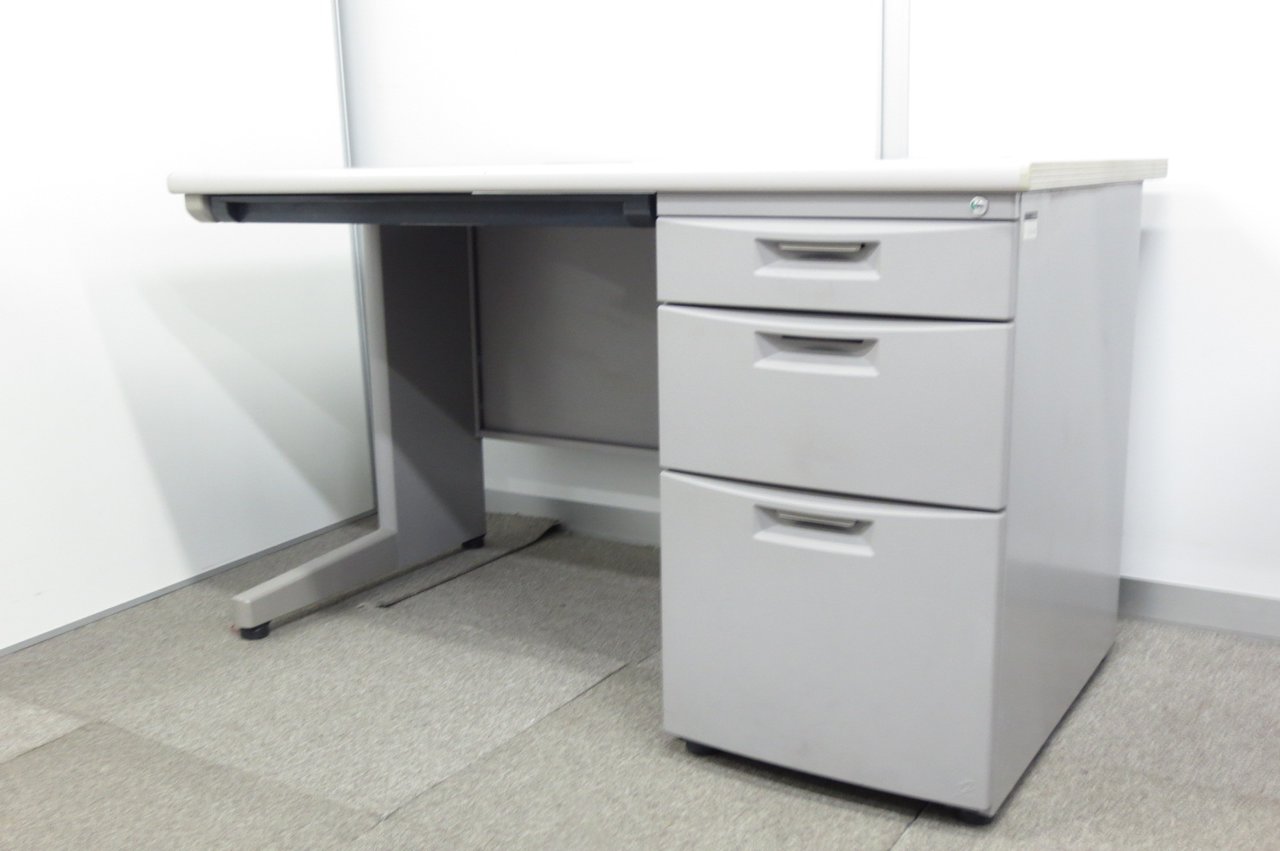 【在庫一斉セール！】汚れの目立ちにくいグレー色がオススメ！
                        CZ 
                                    中古
            