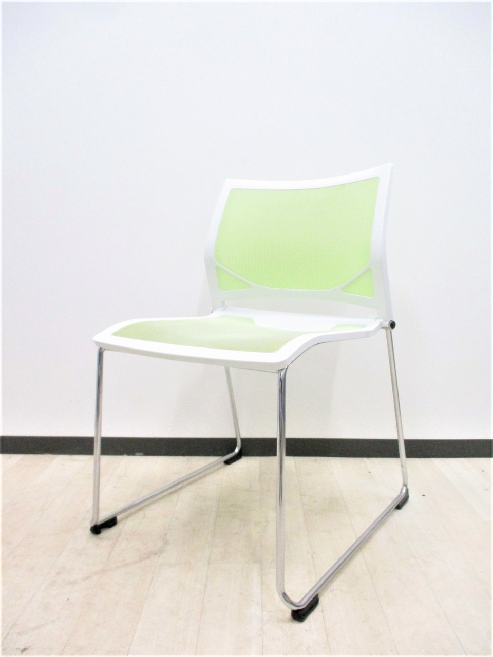 残り2脚の為！超売れ筋スタッキングチェアの入荷！スタイリッシュなZartチェア！
                        ツァルト 
                                    中古
            