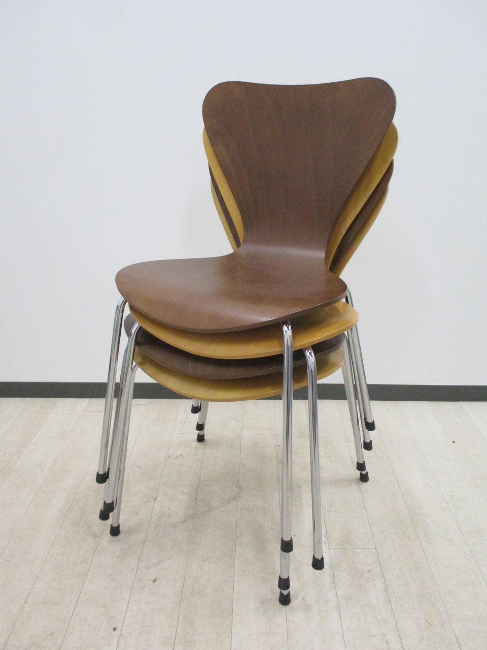 【おしゃれチェアのセット販売】休憩室用に！
                        その他シリーズ
                                    中古
            