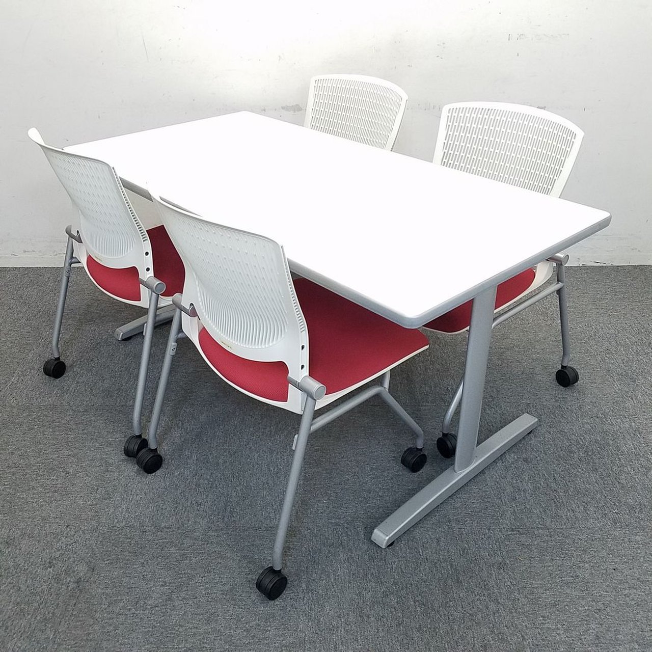 【セット商品】ミーティングテーブルｘネスティングチェア｜ホワイト×レッドで鮮やかでオフィスも明るくなります！
                        8177シリーズ 
                                    中古
            
