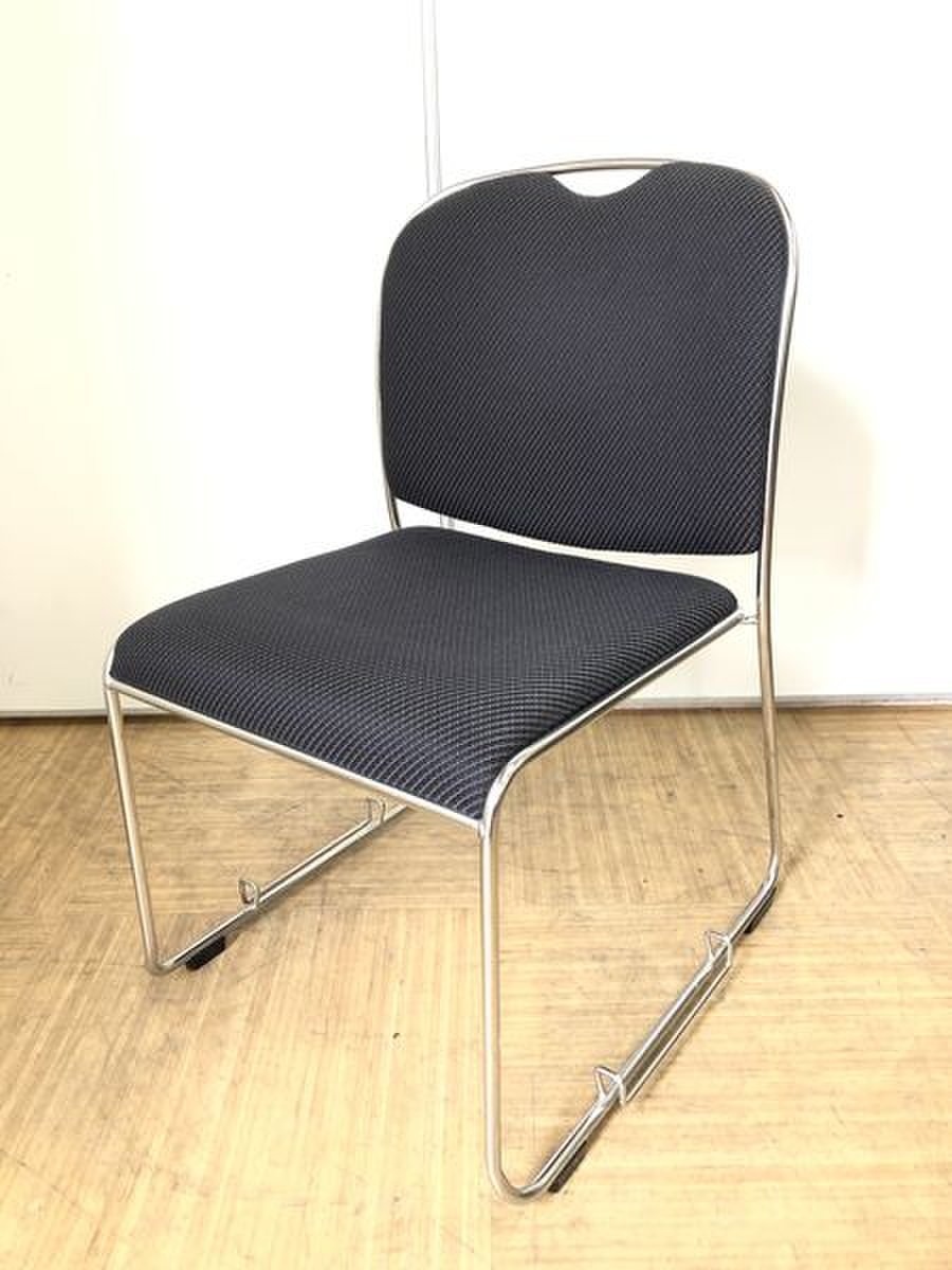 【状態良好】シンプルなスタッキングチェア【セミナー用にオススメ】
                        その他シリーズ
                                    中古
            