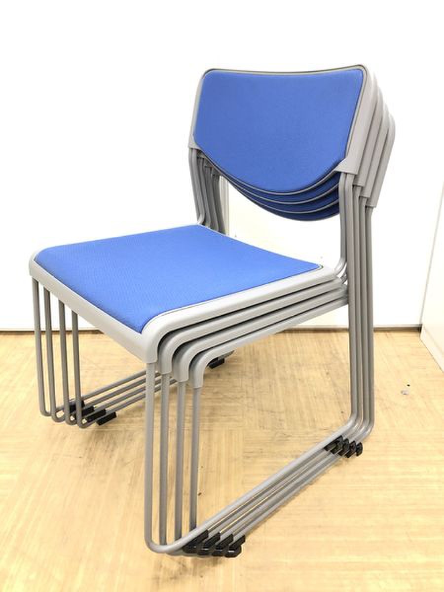 【セットならお得です】【在庫入れ替え価格】国内メーカーのスタッキングチェア4脚セット
                        KLT
                                    中古
            