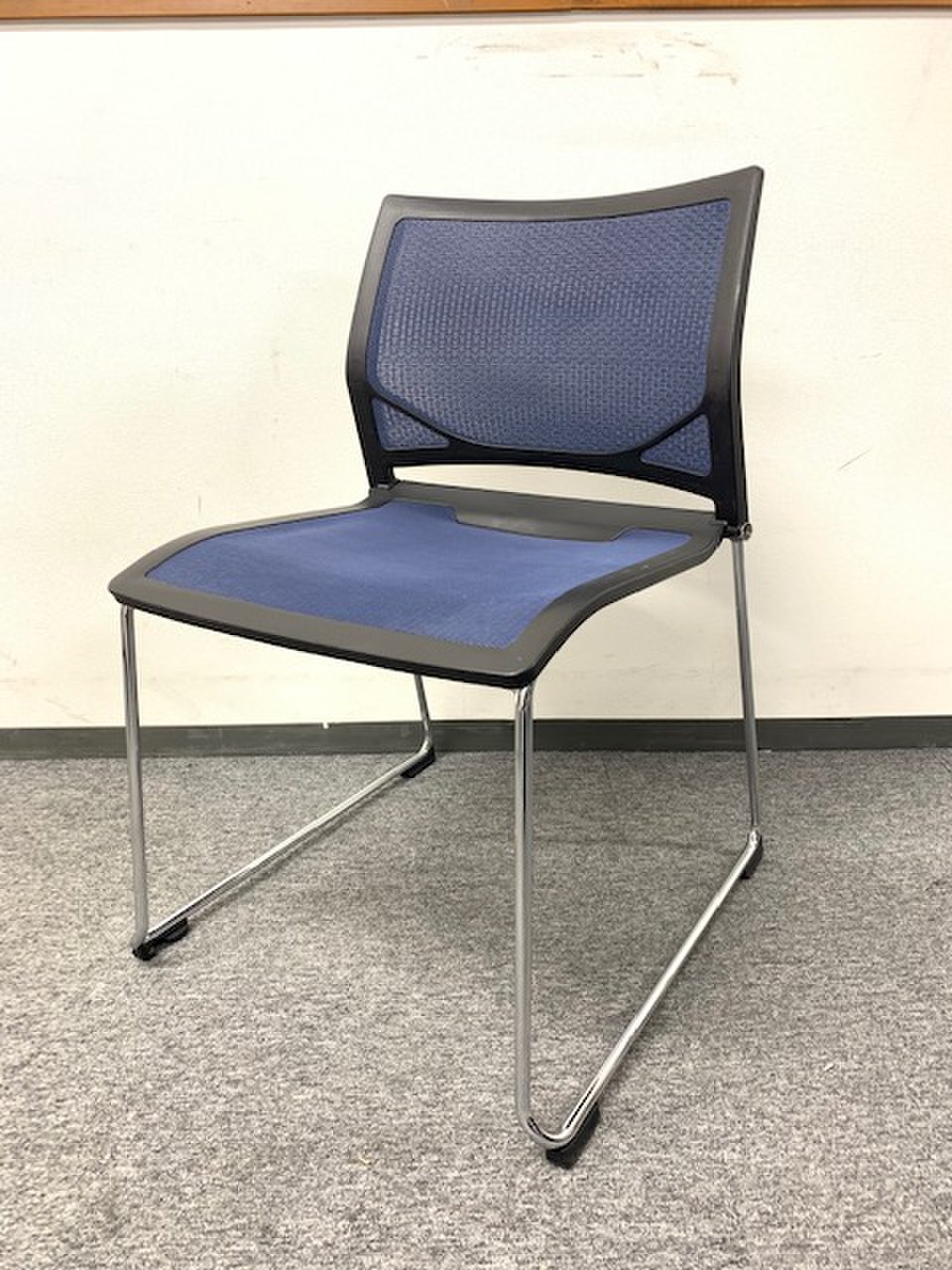 【10脚入荷！】グッドデザイン賞受賞！｜専用台車1台のみあり
                        ツァルト 
                                    中古
            