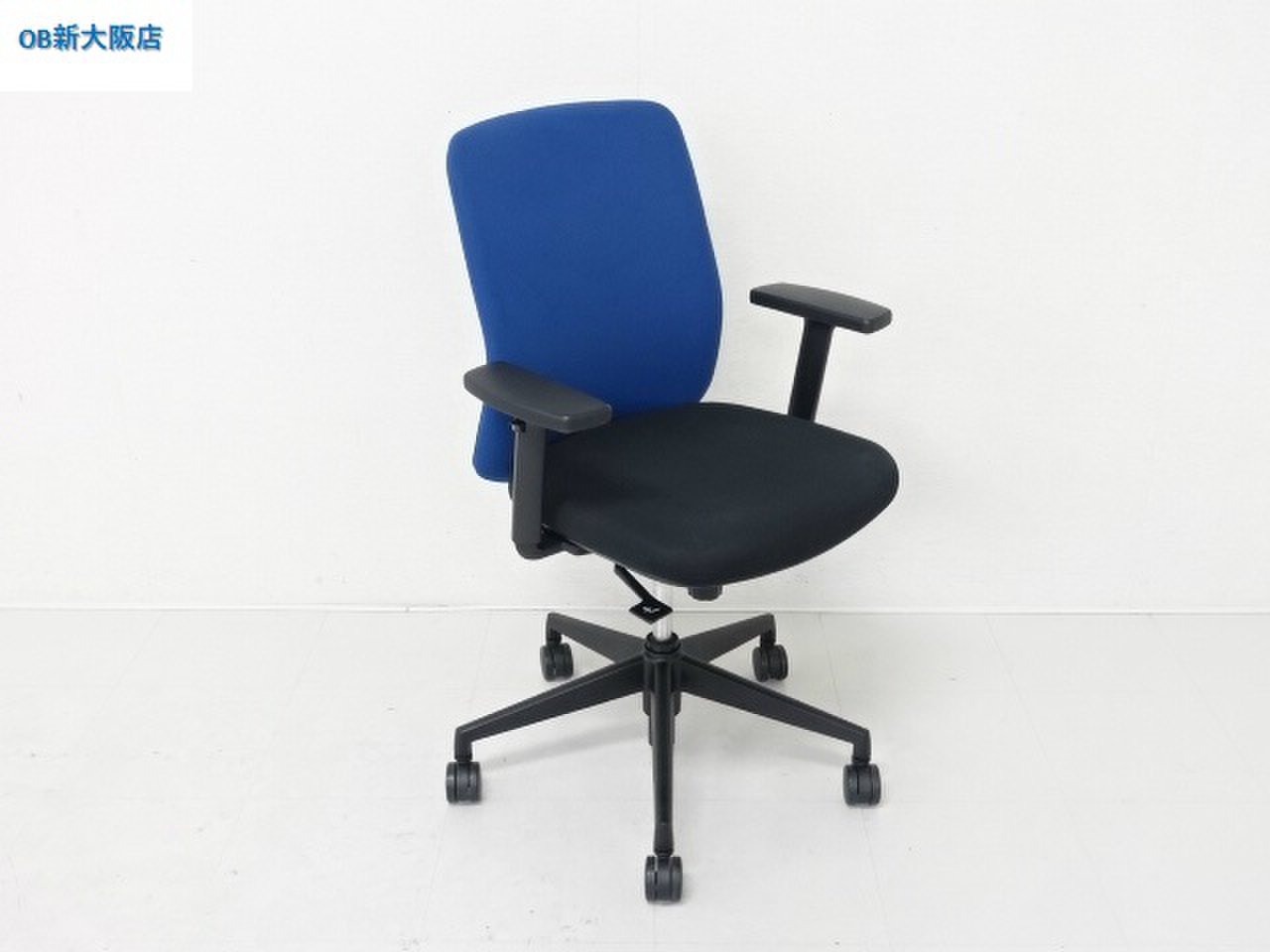 現行シリーズ｜フレッシュで軽快感あふれるデザインが特徴のCARISSA（カリッサ）｜地方倉庫在庫・RA
                        カリッサ 
                                    中古
            