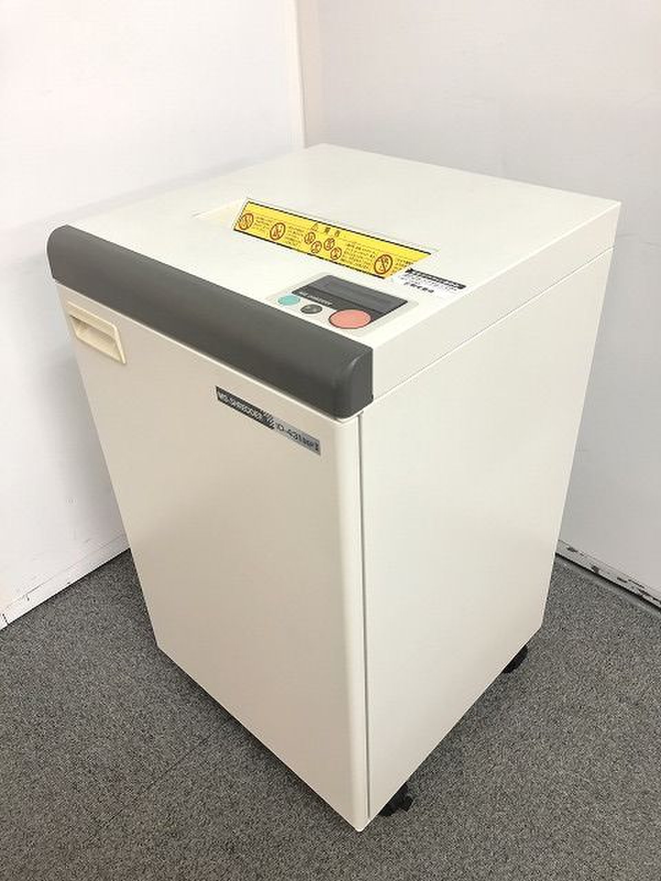 【最大裁断枚数５５枚のスパイラルカットシュレッダーの入荷です！！】
                        IDシリーズ 
                                    中古
            