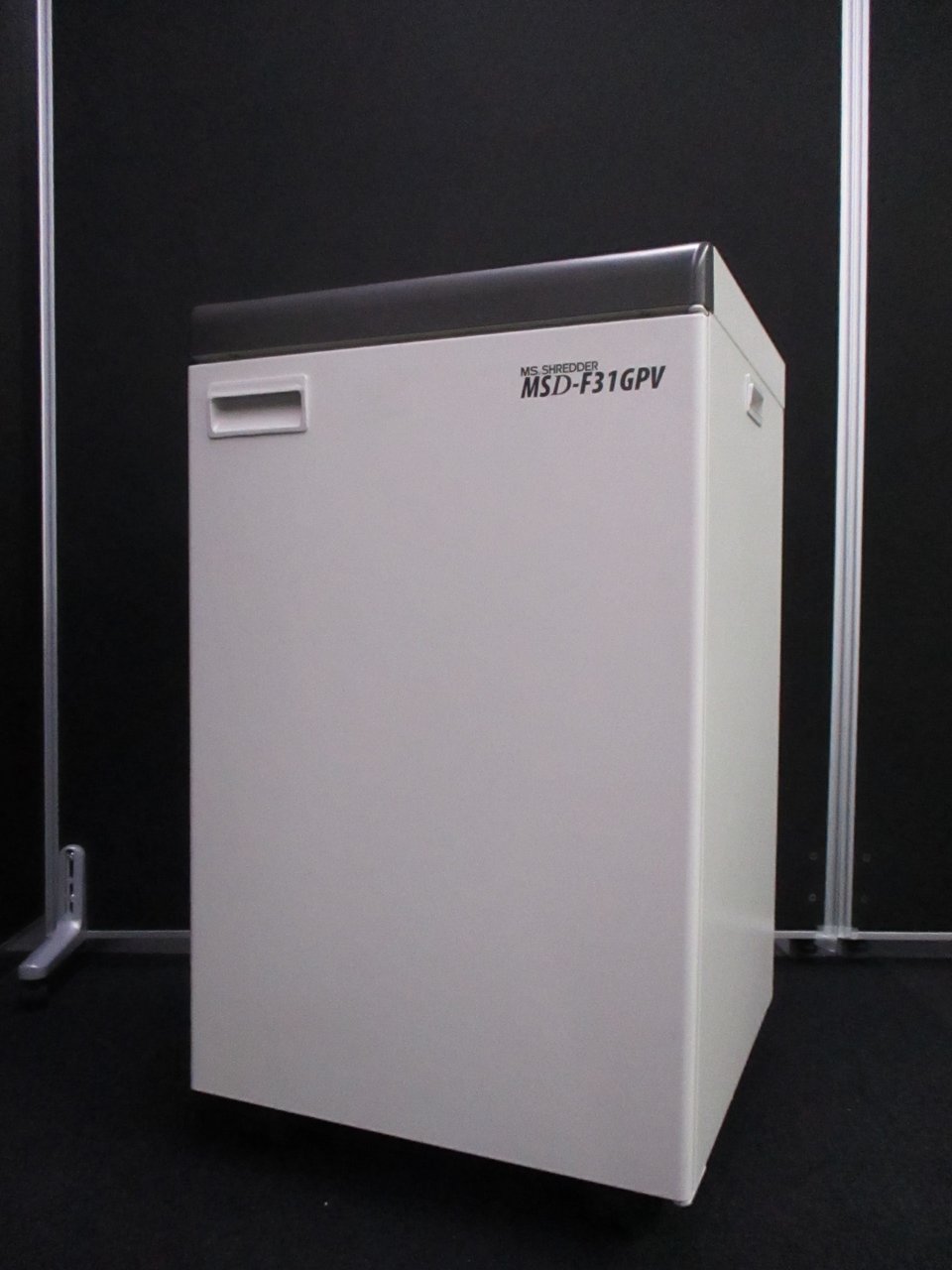 【KS】【新品定価58万！】個人情報・重要な資料の裁断はこのシュレッダーにお任せ！2012年最新モデル仕様！【早い者勝ち！】
                        MSシリーズ 
                                    中古
            