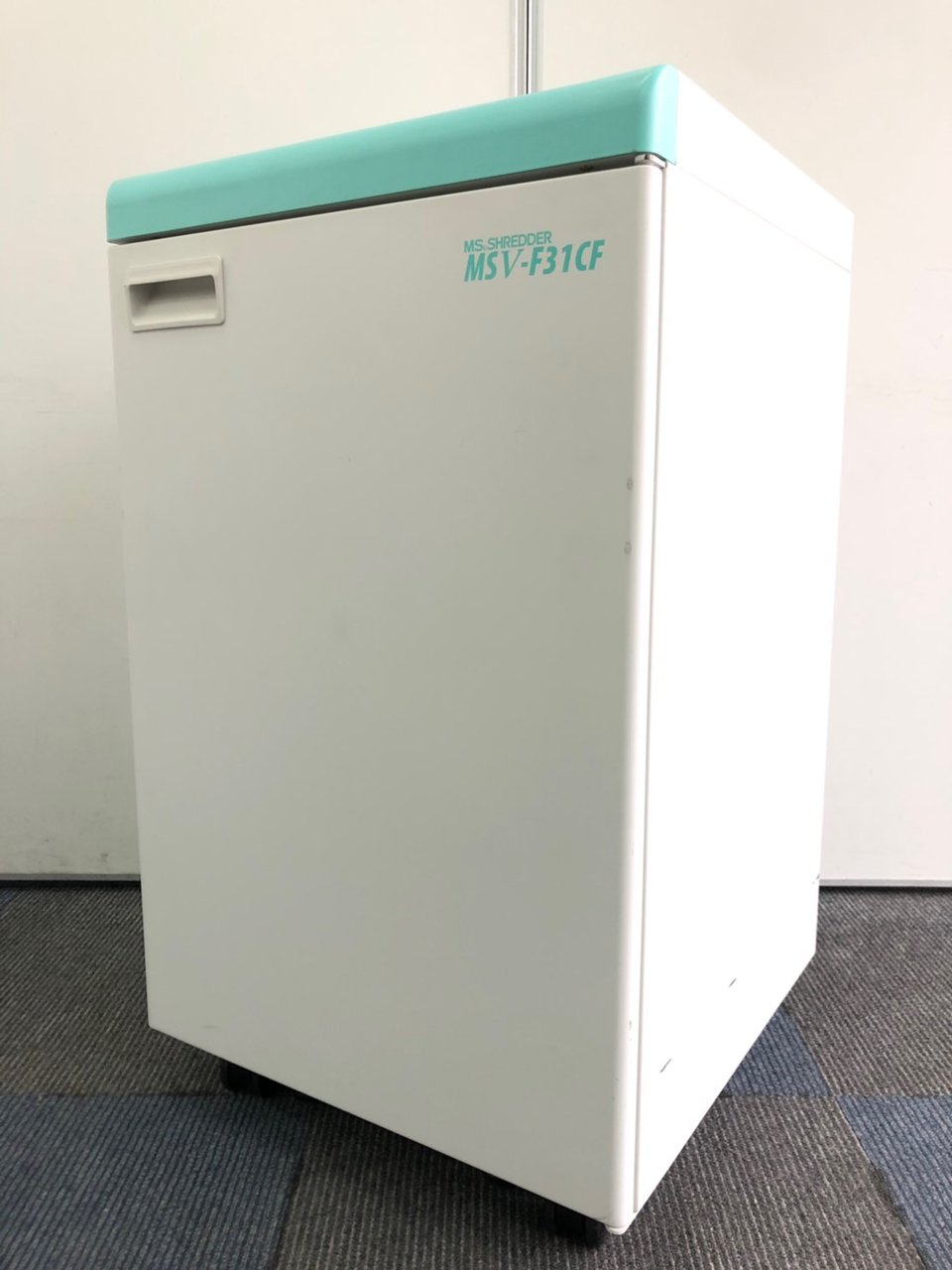 【書類の処分に最適！】レアものです【裁断枚数最大約25枚】
                        MSVシリーズ 
                                    中古
            