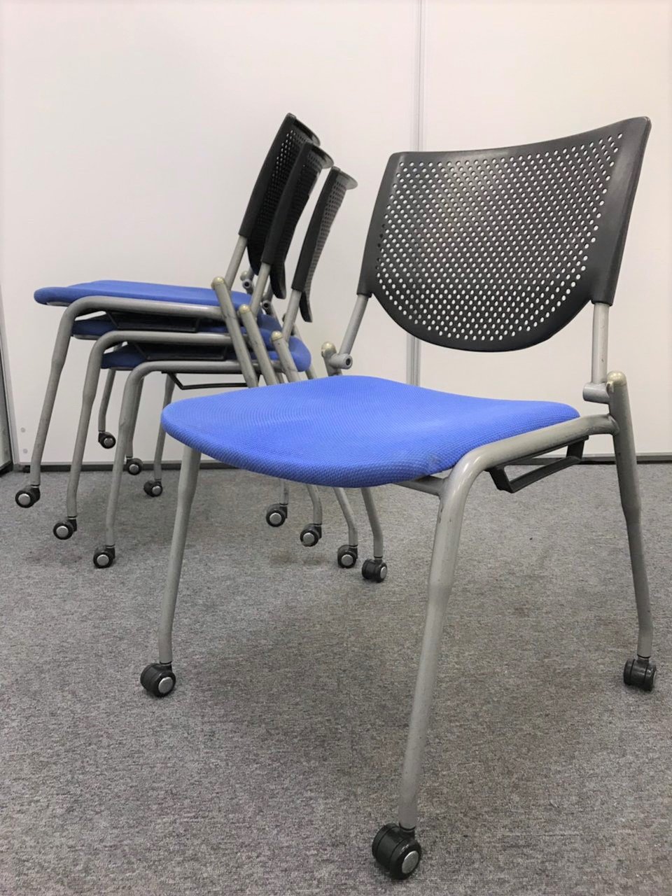 【4脚セットでお得！】オカムラ(okamura)製　プロスタック　ミーティング用チェアの買い替えにオススメ！
                        プロスタック 
                                    中古
            