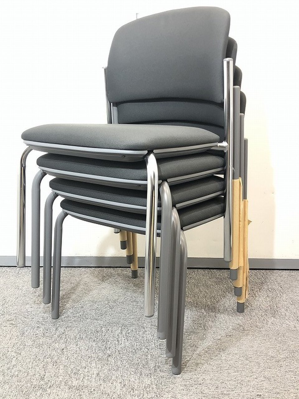 【4脚セット】【新古品が入荷！！】【2019年製】でまだまだお使い頂けます！！
                        MF-150シリーズ  
                                    新古品
            