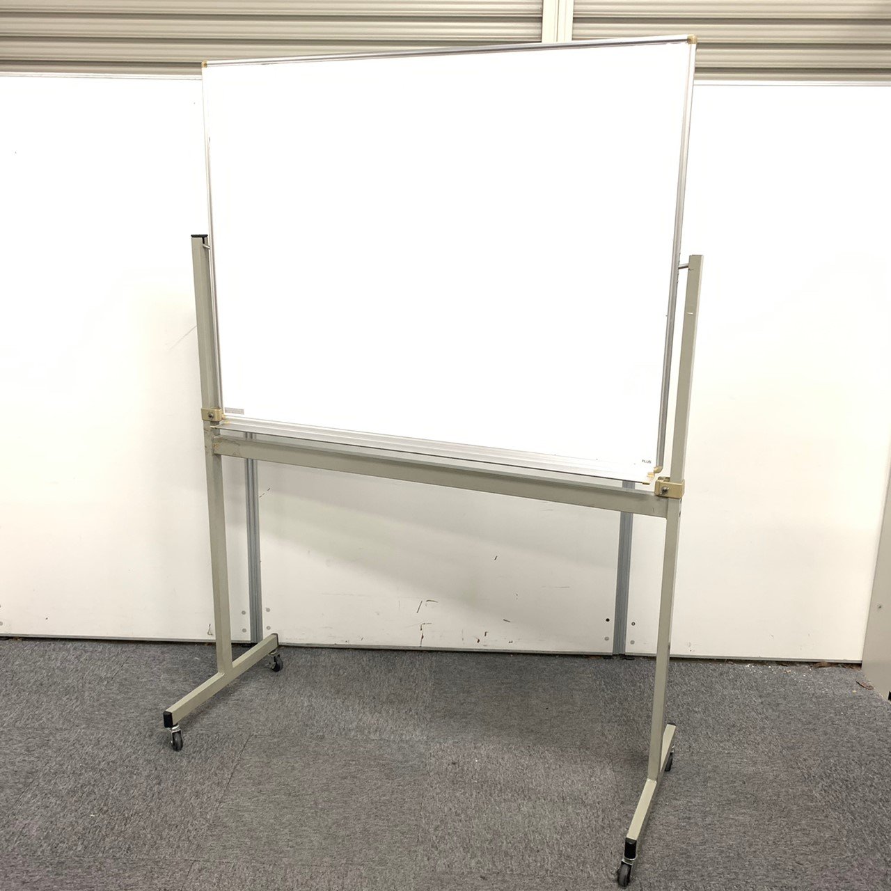 状態良好！自立型｜片面タイプ！【限定１台】※W1200サイズ
                        その他シリーズ
                                    中古
            