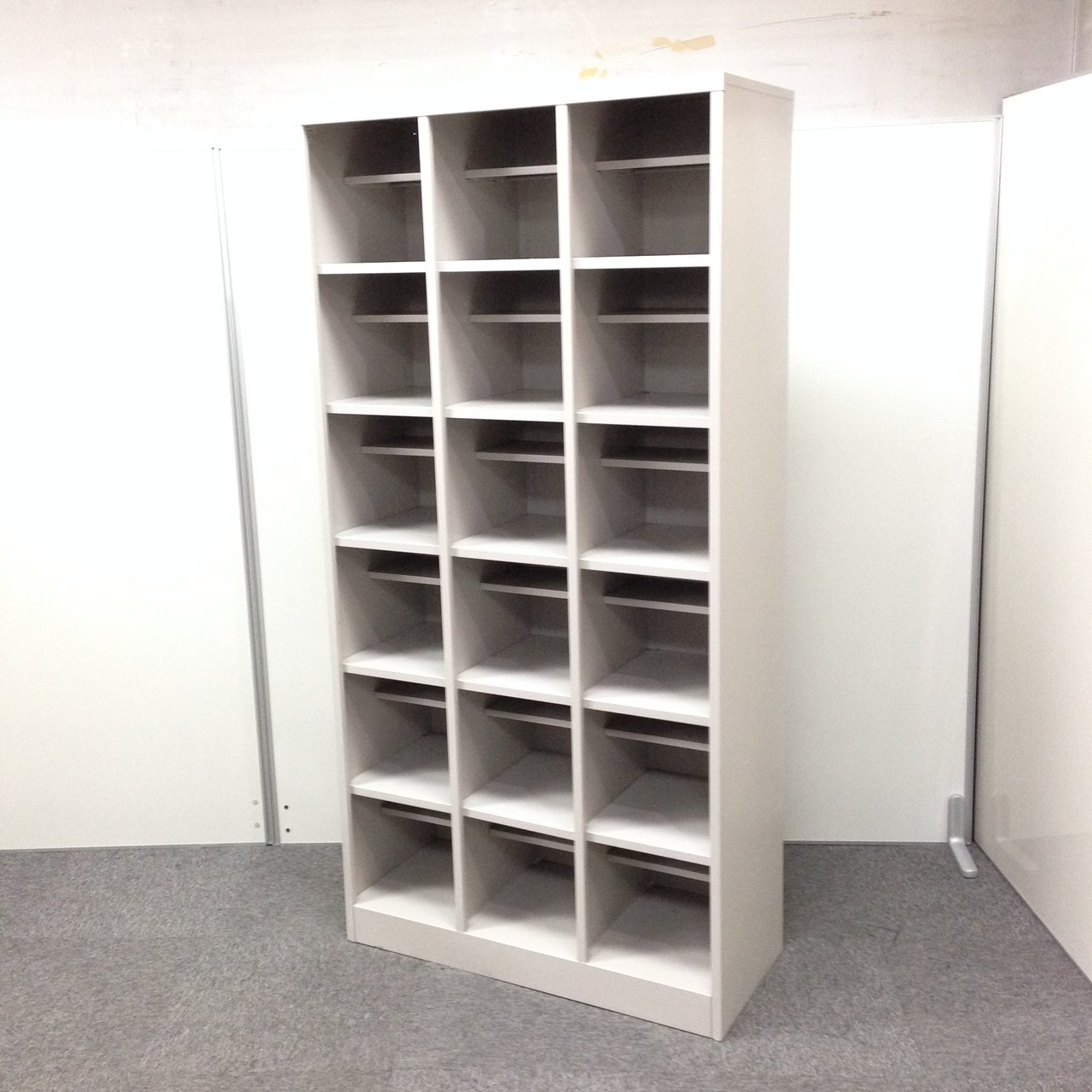 【珍しい中古品シューズボックス入荷！】1台限定価格！！　状態良好の為、お早めにお問い合わせ下さい！
                        その他シリーズ
                                    中古
            