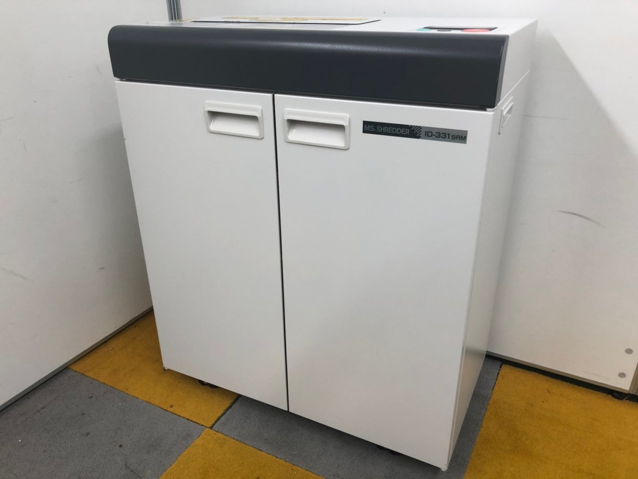 【品質重視！】コンパクトな業務用シュレッダー！！
                        IDシリーズ 
                                    中古
            