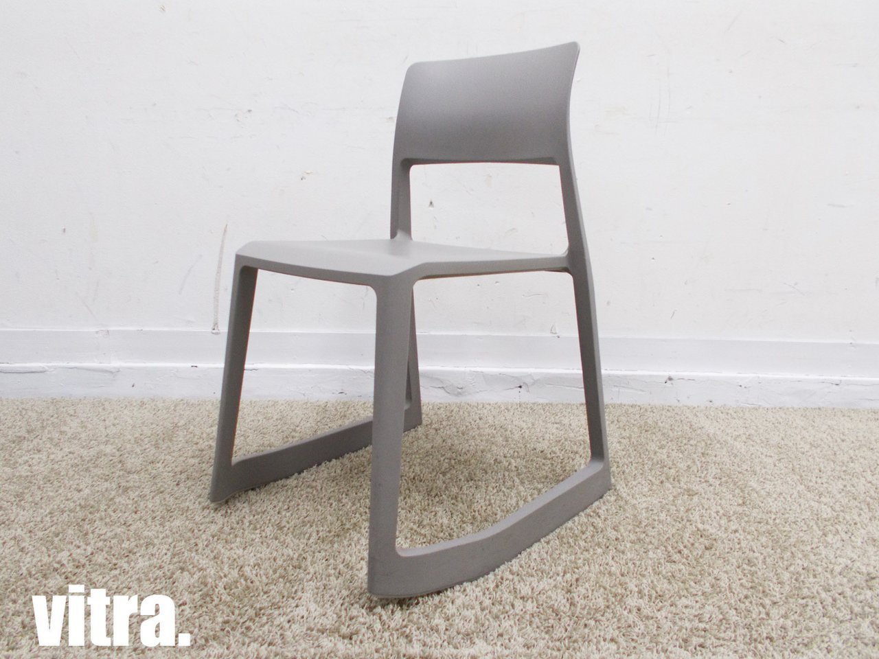 1 ヴィトラ tipton ティプトン チェア 椅子 ワークチェア スタッキング Amazon.co.jp: vitra/ヴィトラ ティプトン グレー tipton