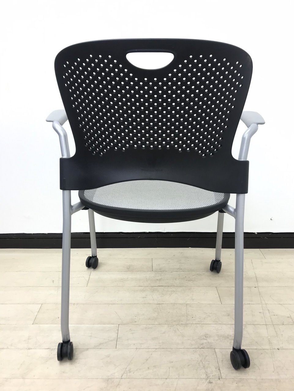 ハーマンミラー ケイパースタッキングチェア 美品中古 中古】ケイパー Herman Miller/ハーマンミラー スタッキング