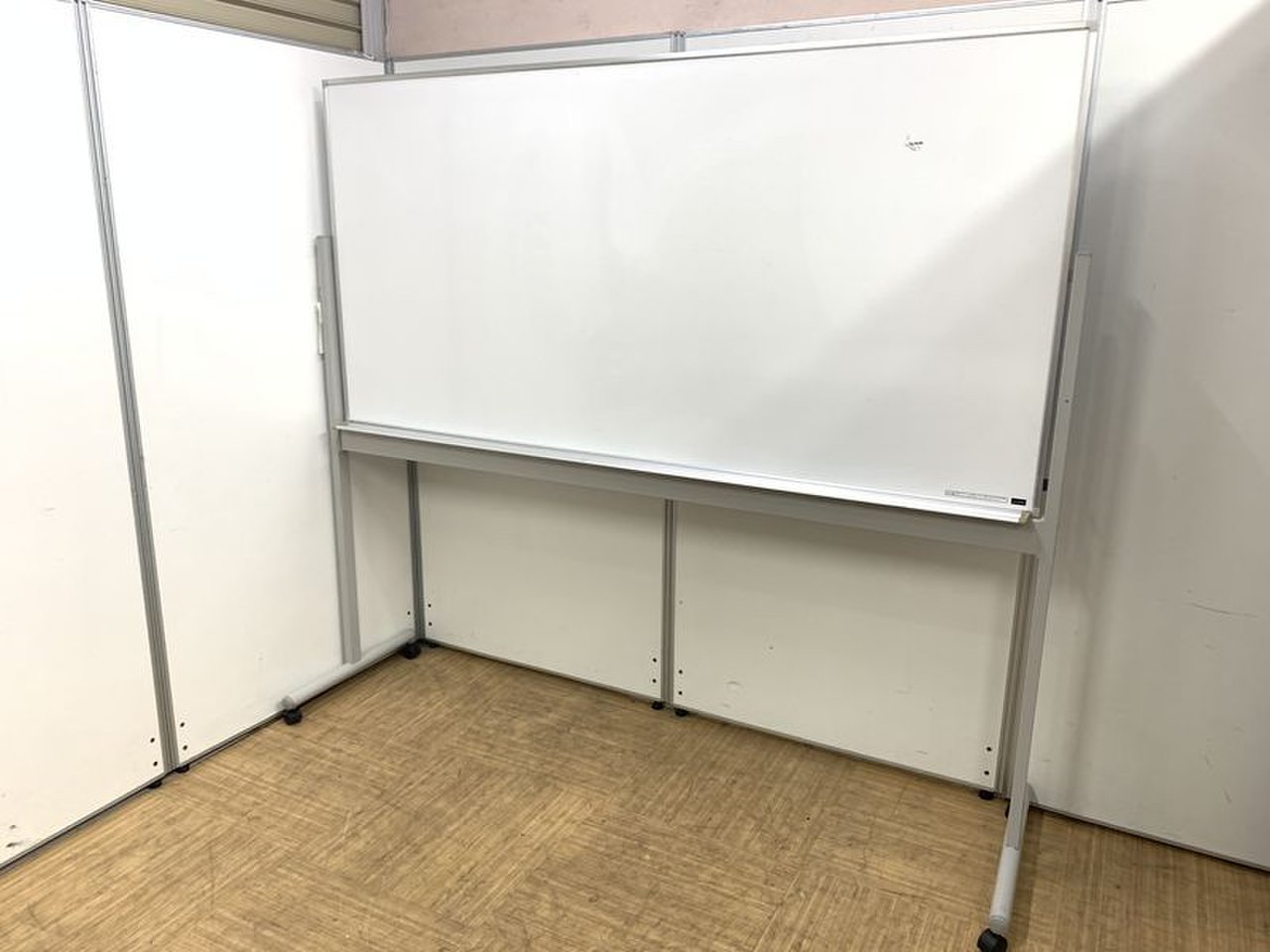 オフィス・会議の必需品　ホワイトボード　片面W1800
                        その他シリーズ
                                    中古
            