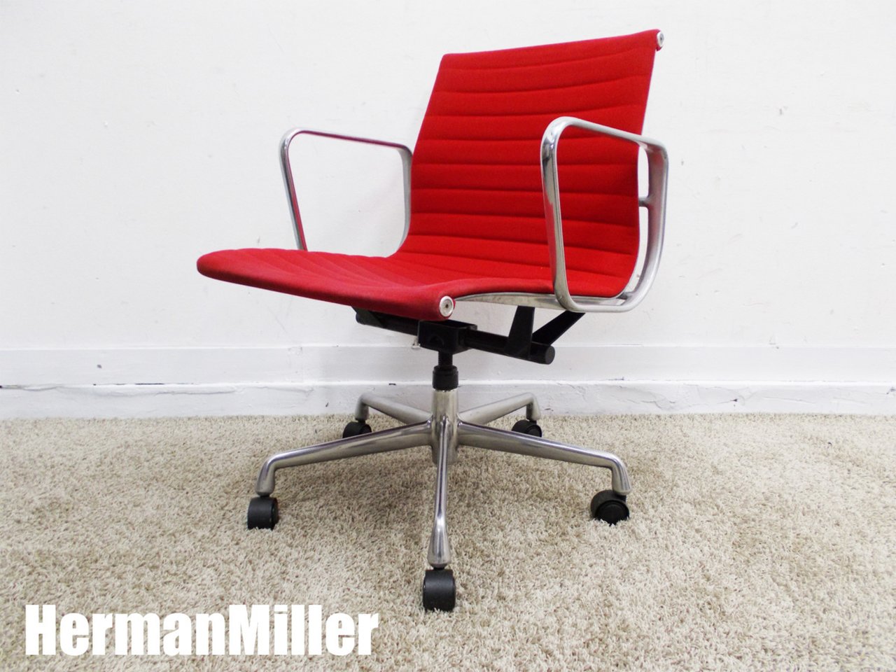 HermanMiller ハーマンミラー⭐️イームズ アルミナムチェア ベージュ