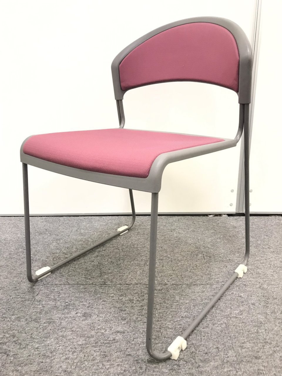 【4脚在庫】スタッキングチェア｜内田洋行製｜積み重ね可能！｜ミーティングスペース・リフレッシュスペース等に
                        MP-110シリーズ 
                                    中古
            