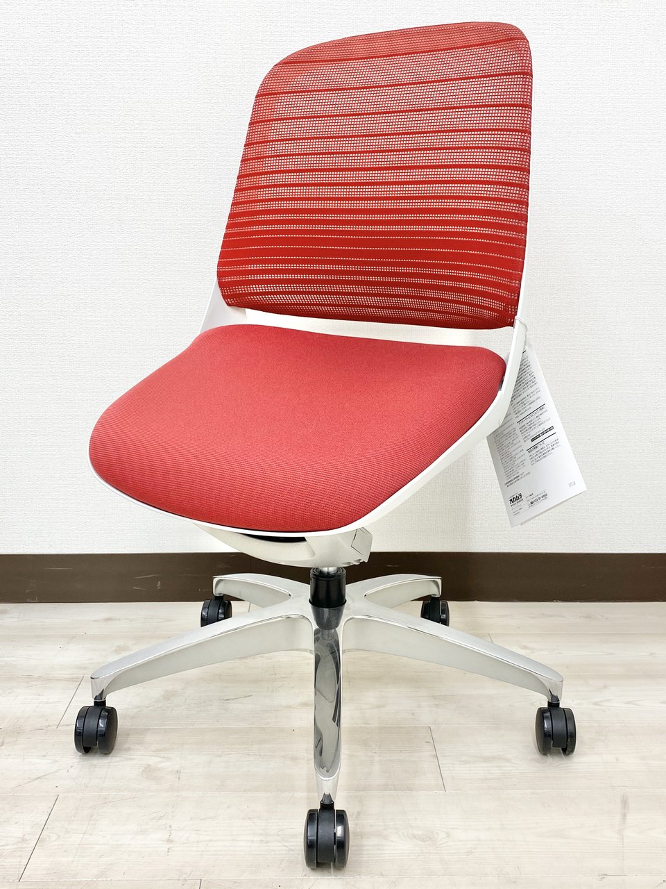 okamura オカムラ Luce デスクチェア 81L1GR 11万円 Amazon | オカムラ オフィスチェア ルーチェ 肘なし アクア