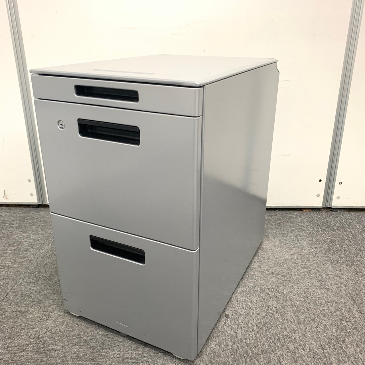 【大量入荷！】コクヨ製｜アリオス｜フリーアドレス用！オシャレなシルバーカラー☆【AK在庫】
                        アリオス 
                                    中古
            