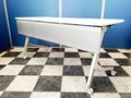 【残り1台の為、安い！】オカムラ製　スタックテーブル　カルドーシリーズ　研修や会議が多くなる新年度前に！きれいなホワイト色！