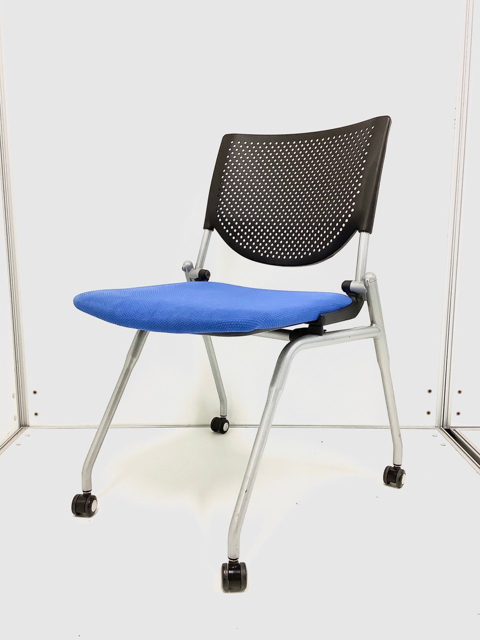 【在庫入替SALE品】【定番シリーズ】休憩室にいかがでしょうか　オカムラ製　プロスタック
                        プロスタック 
                                    中古
            