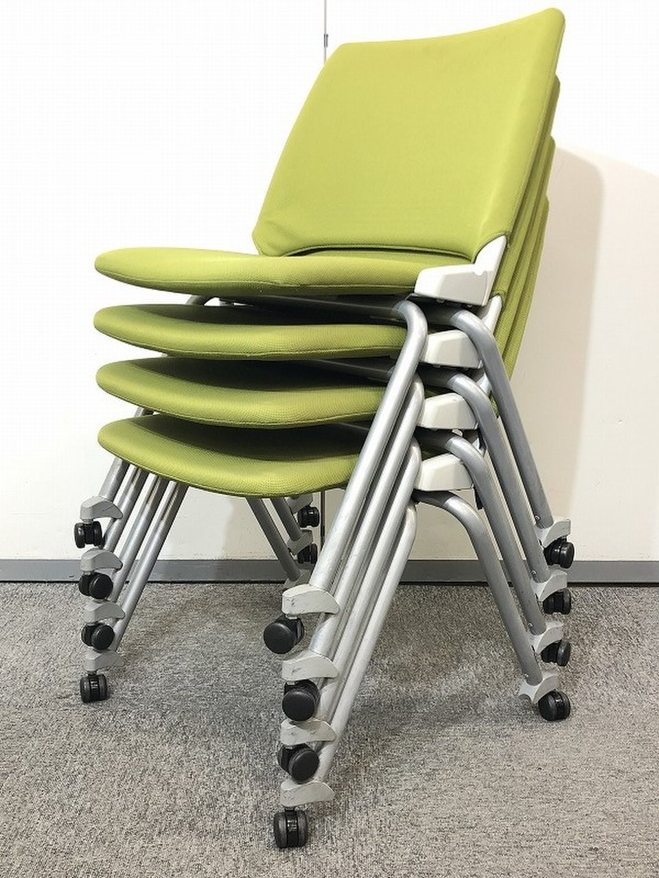 【4脚セット商品！！】ネスティングもスタッキングも可能な万能チェア！！【内田洋行製】
                        その他シリーズ
                                    中古
            