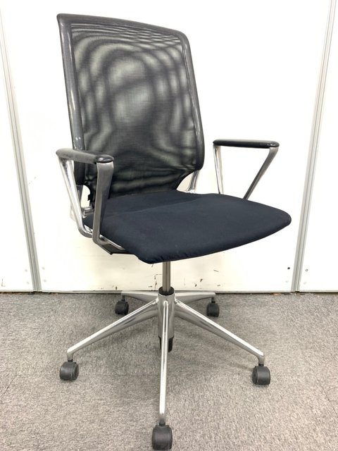 中古】メダチェア vitra/ヴィトラ 肘付ハイバックチェア 279179 - 中古